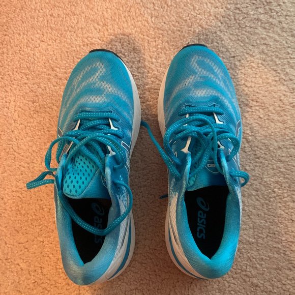 Asics Gel-Nimbus 23, Women's, Size 8 - Picture 2 of 5